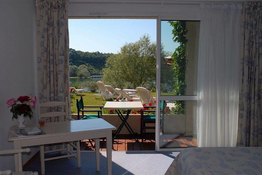 Les Jardins Du Lac Trizay Exterior photo